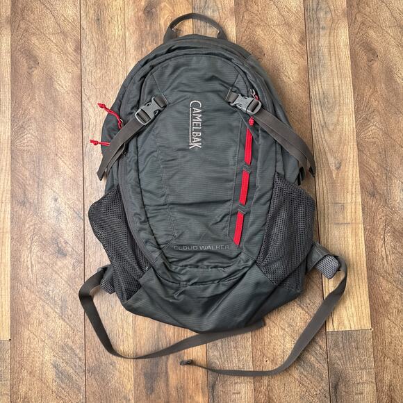 CamelBak Cloud Walker 18 Hydration Pack Backpack Gray Hiking NO BLADDER 6843 - Picture 1 of 8